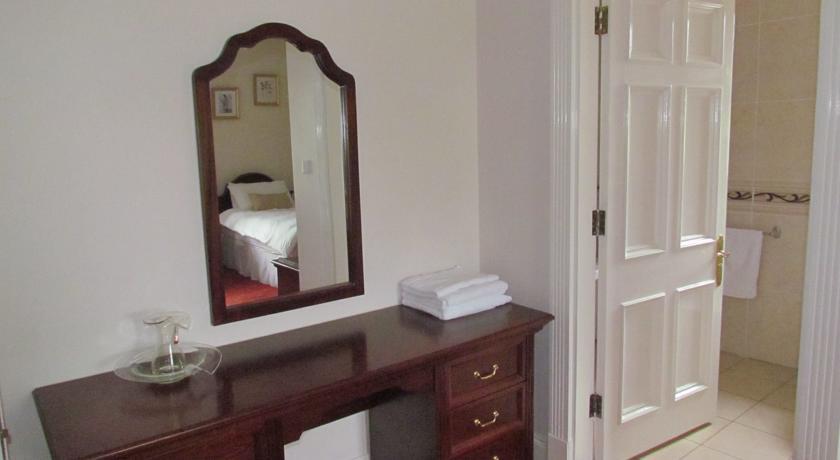 Gate Lodge B&B Portumna Quarto foto